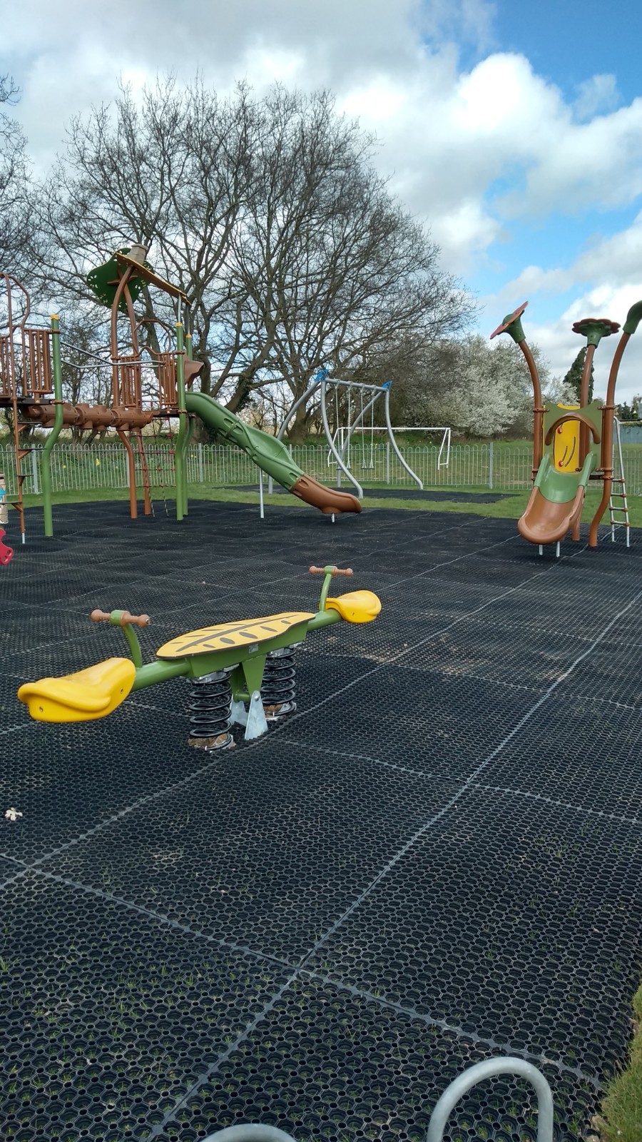 Saffron Housing Trust contribute to new safe play area for local